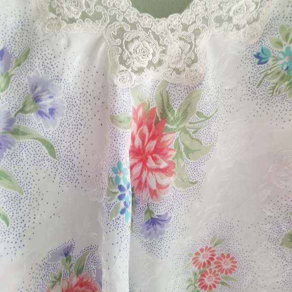 Silk and Satin Vintage cami - Picture 4 of 15